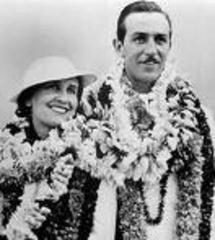 Walt marries Lillian Bounds