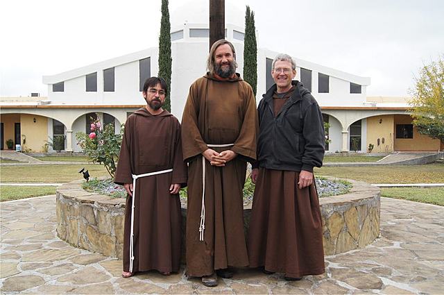 TRABAJO CON FRAILES Y SORDOS