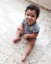 mi segundo hermanito