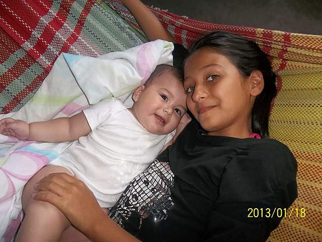 Cuidando a mi sobrino.