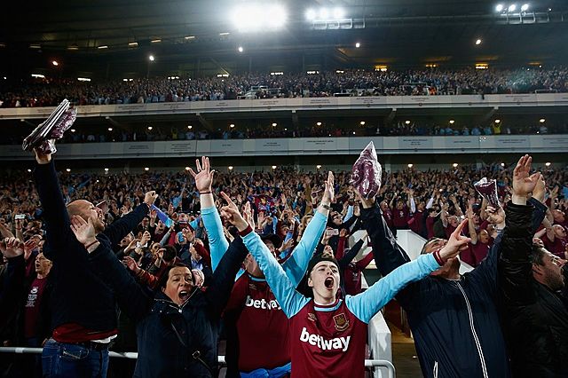 The Supporters District and the FA founded.