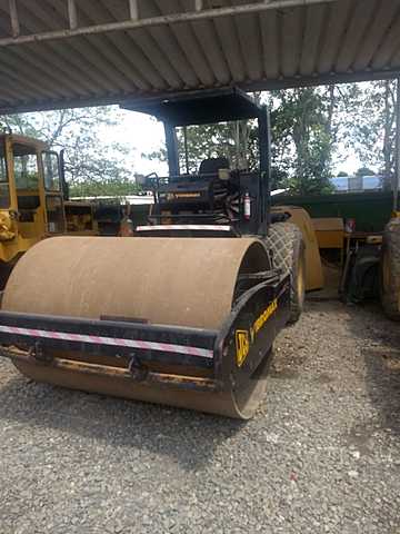 VIBROCOMPACTADOR CS533E ITP - MAQ - 006