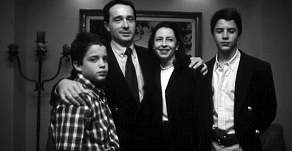 LOS ADOLESCENTES EN LA FAMILIA