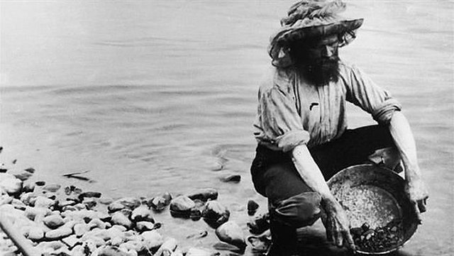 1896 Gold discovered in Yukon Territory