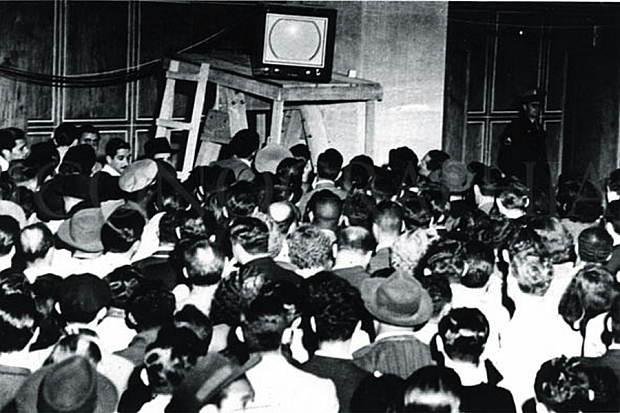 Primeira transmissão televisiva