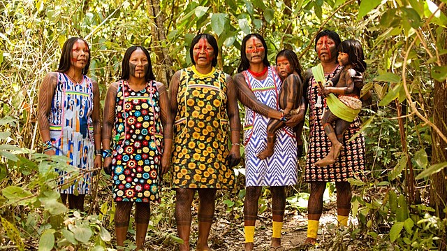 Mudanças no traje feminino.