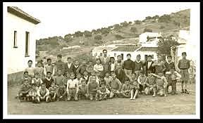 Creación de las escuelas rurales en Colombia.
