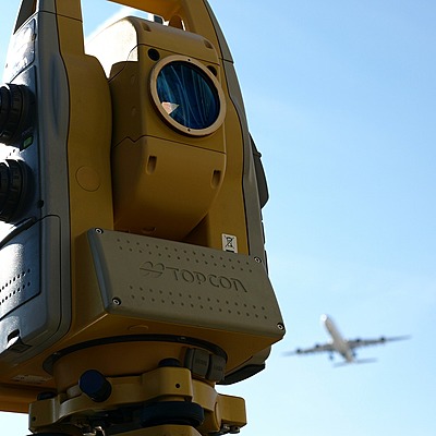 Timeline: Equipos e instrumentos utilizados en topografía a través del tiempo