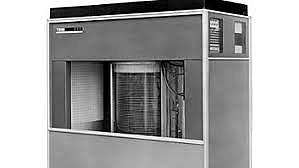 Primer disco duro (IT).