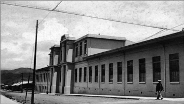 Escuela Jesús Jiménez en Cartago