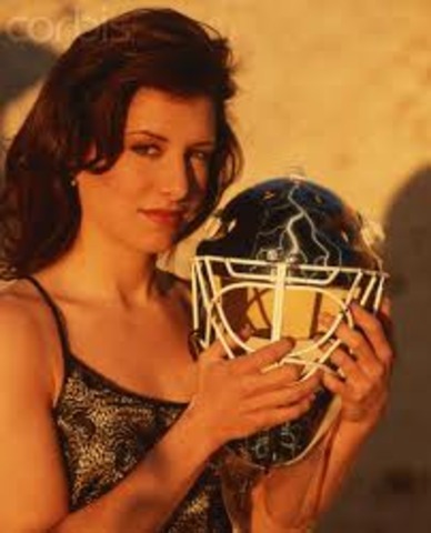 first women to play in the NHL