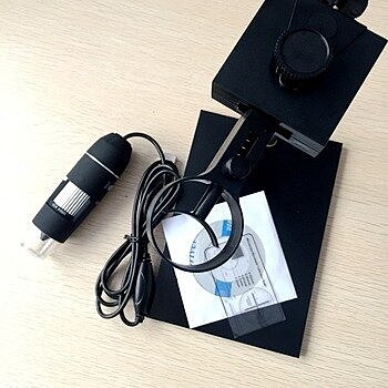 Microscopio USB, utilizado para realizar trabajos de documentología