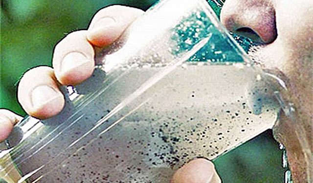 2011 agua contaminada