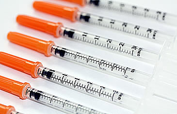 Se produce insulina humana usando bacterias escherichia coli mediante técnicas de ingeniería genética