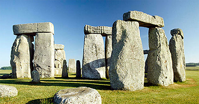 Se construye Stonehenge