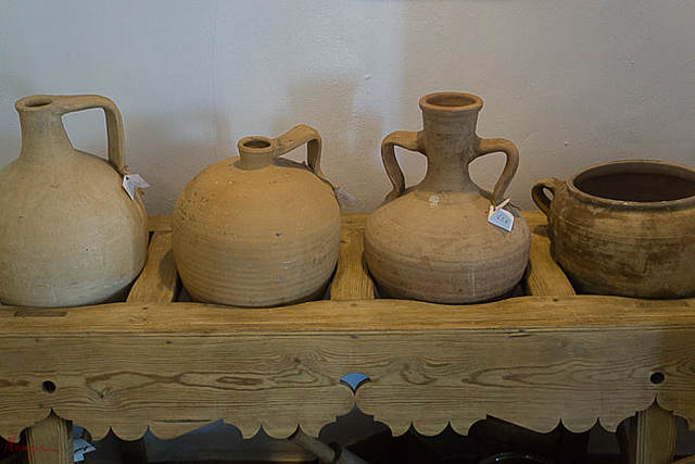 Practica de alfarería en construcción de vasijas