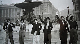 Timeline: Calça - Vestimenta feminina