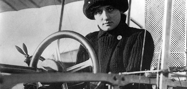 Elisa Léontine Deroche (França)