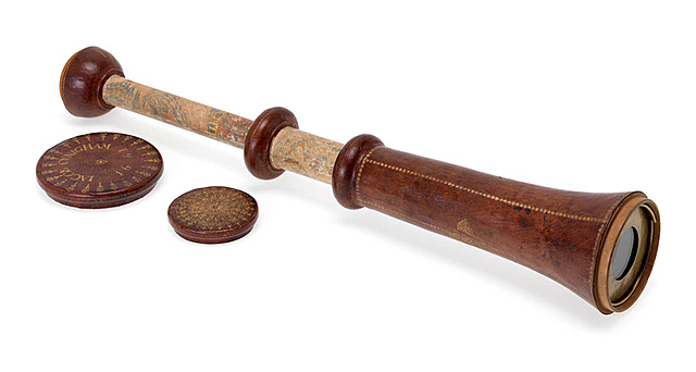 Hans Lippershey, inventa el telescopio.