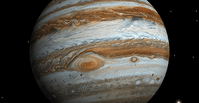 La mancha roja de Júpiter se hace prominente.