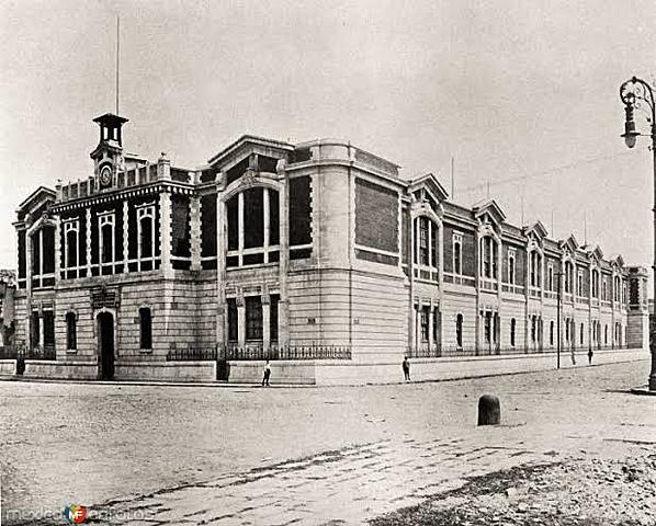 Siglo XIX: Escuela Superior de Comercio y Administración