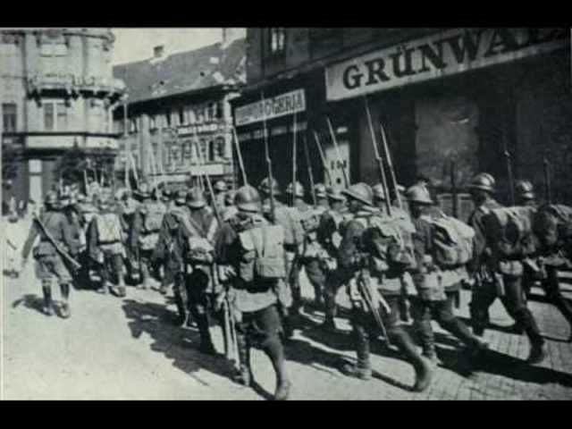 Romania enters the war on the Allies side