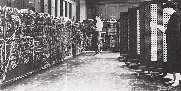 Computador e Integrador Numérico Electrónico (ENIAC)