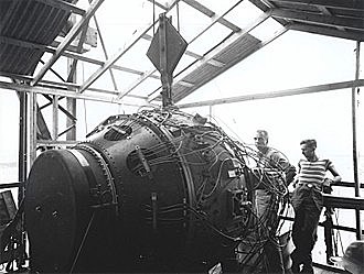 bomben blev testet samme dag