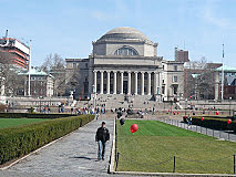 When was the first social work class established?