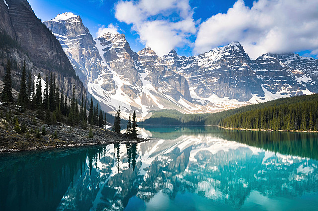 Lago Moraine y el Valle de los Diez Picos, Canadá