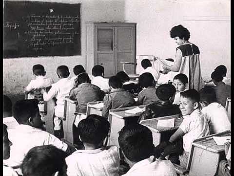 Elimina la enseñanza religiosa en las escuelas públicas