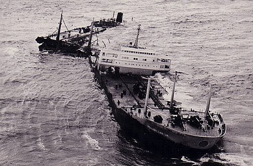 Derrame de petróleo del petrolero Torrey Canyon en las islas Sorlingas