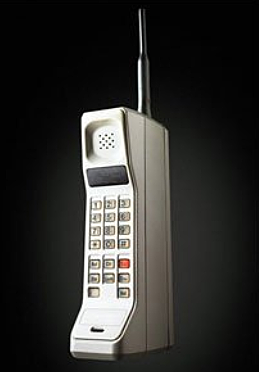 Primer teléfono móvil.