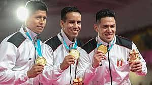 3 Medallas de oro en Karate