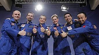 Se considera a la organización,  como un sistema de fuerzas sociales coordinadas abierto a su entorno