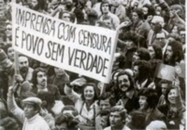 Revolução dos Cravos