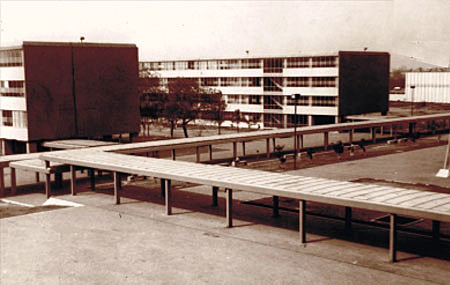 El secretario de la SEP coloca la primera piedra de ESIME Culhuacan