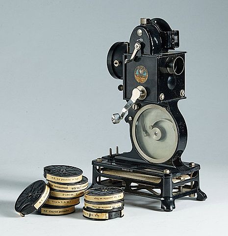 PROYECTOR DE PELÍCULAS.