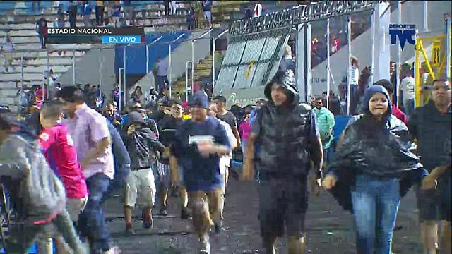 Arbitros siguen protocolo