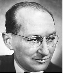 1945 kurt Lewin Se funda el centro de investigación para las Dinámicas de Grupos