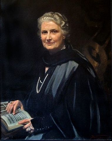 MARÍA MONTESSORI
