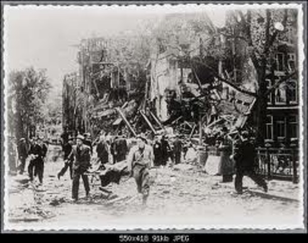 1933 Going to Amsterdam