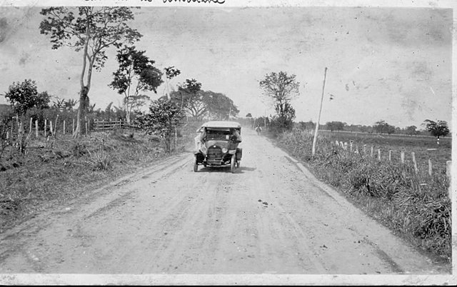 En esa época ya se habían construido cerca de 6000 km de carreteras transitables en el país