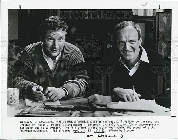 Thomas Peters (1942) y Robert Waterman Jr. (1936)