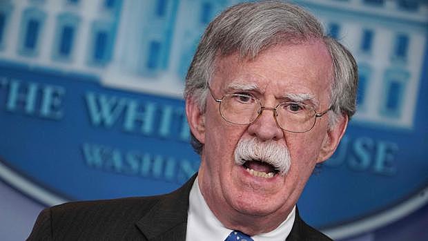 EE.UU. enviará militares a Brasil y Colombia para que llegue la ayuda a Venezuela