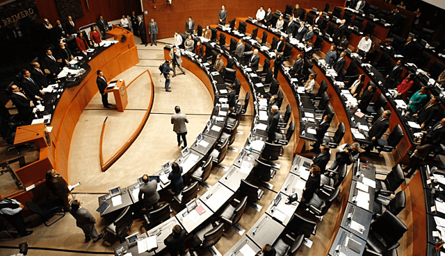 Reunión de la Comisión de Puntos constitucionales del Senado de la República