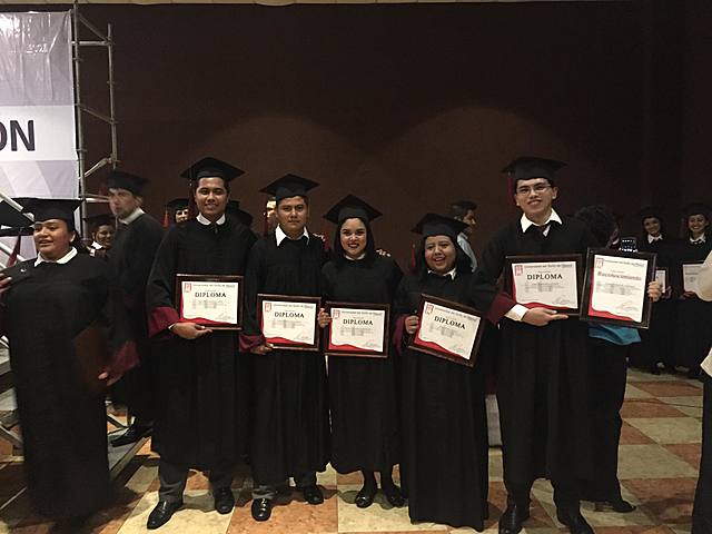 Primera licenciatura terminada