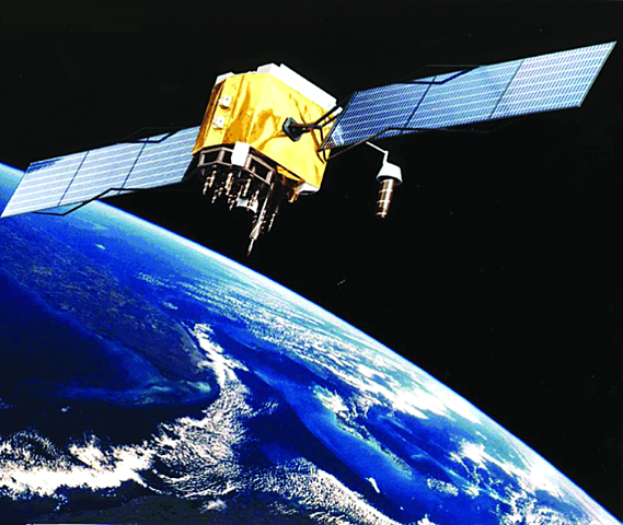 Primeros enlaces via satelite