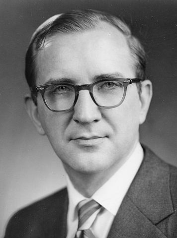 Zurkowski establece el termino Alfabetización Informacinal (ALFIN)