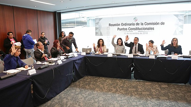 Reunión de la  Comisión de Puntos constitucionales del Senado de la República